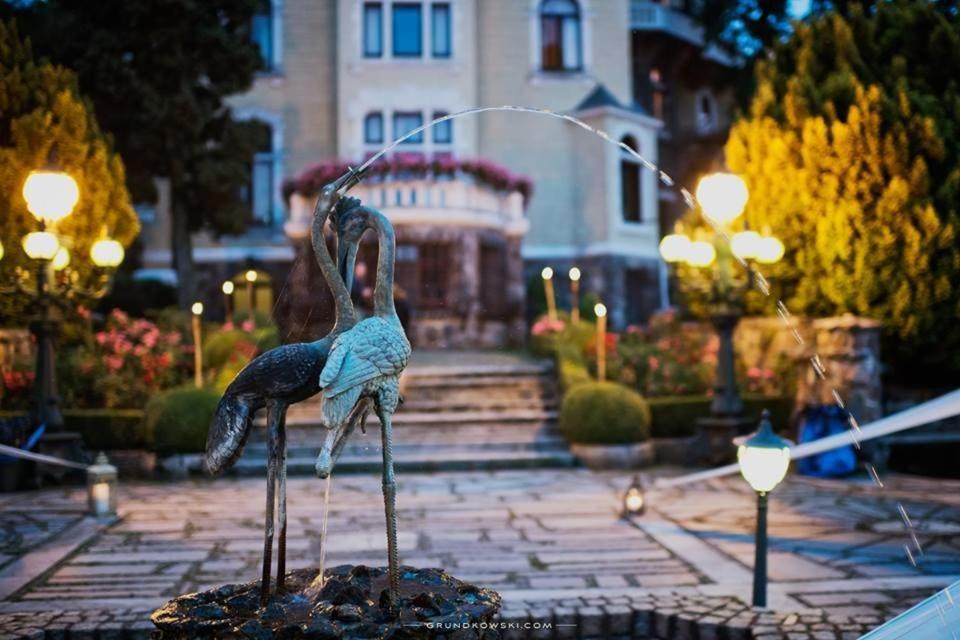 Hotel Bursztynowy Palac 코잘린 외부 사진