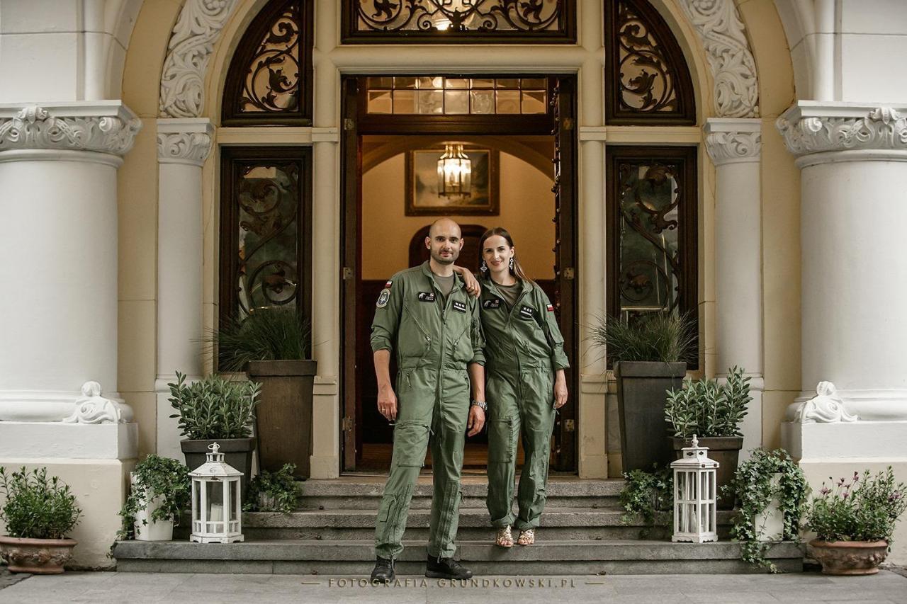 Hotel Bursztynowy Palac 코잘린 외부 사진