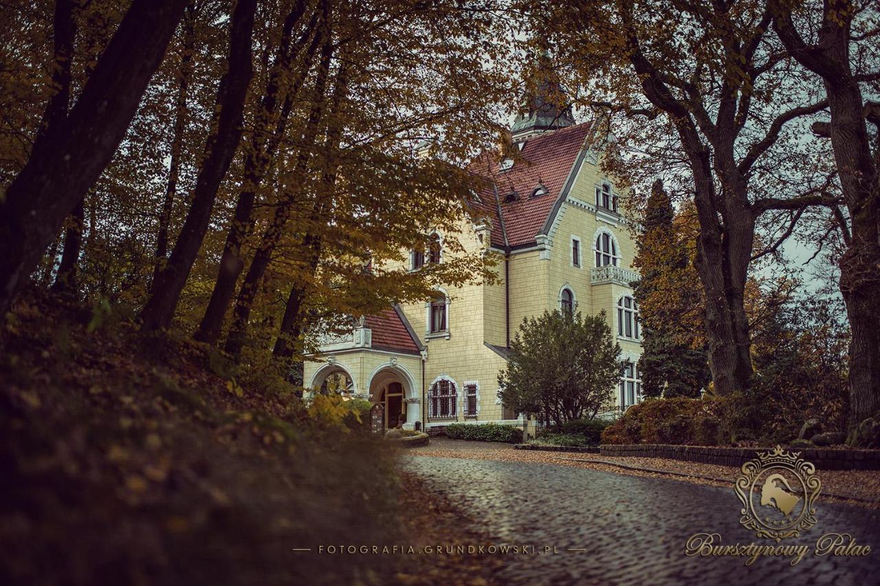 Hotel Bursztynowy Palac 코잘린 외부 사진