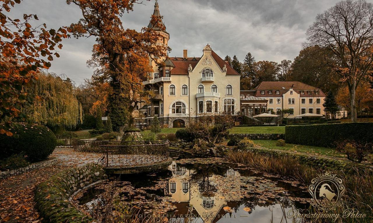 Hotel Bursztynowy Palac 코잘린 외부 사진