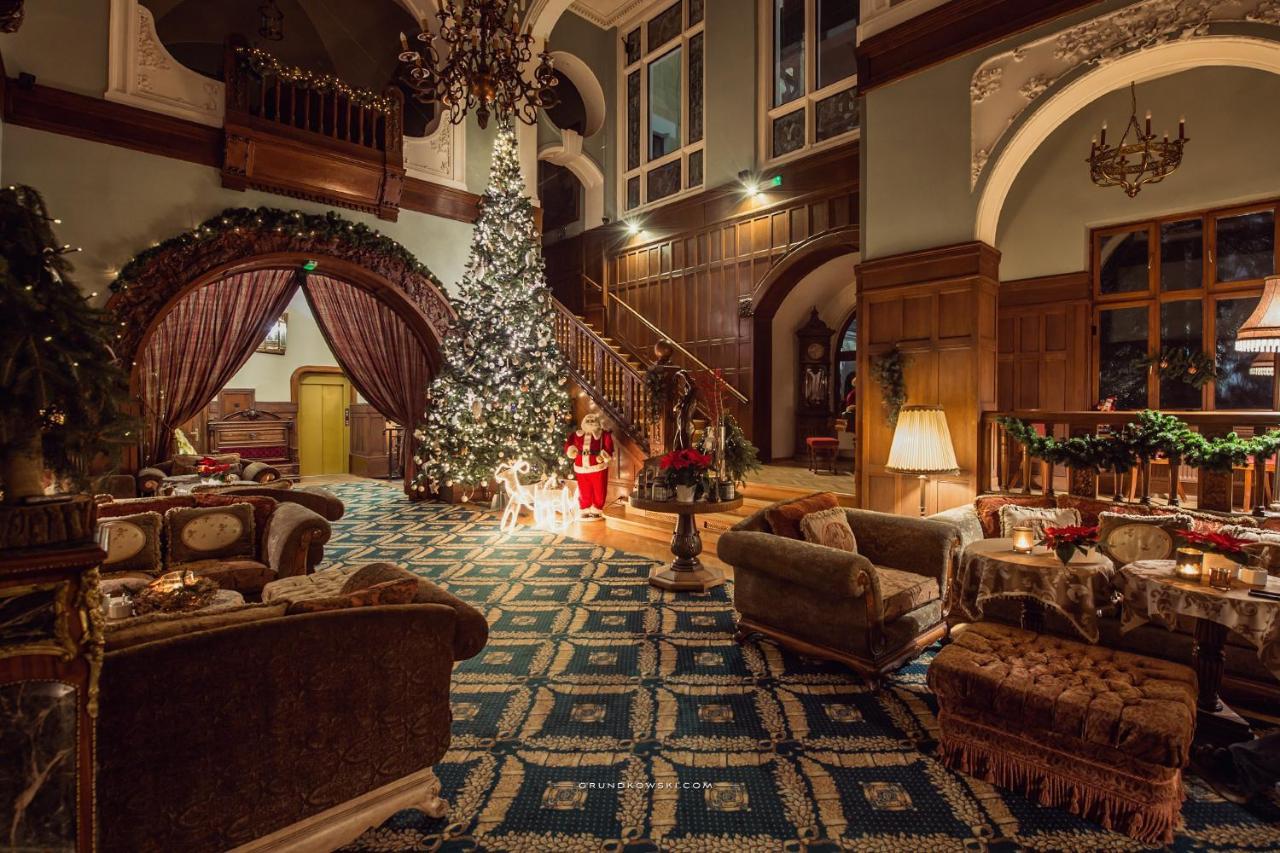 Hotel Bursztynowy Palac 코잘린 외부 사진